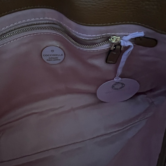 Italian brand Coccinelle Bag - Picture 7 of 11